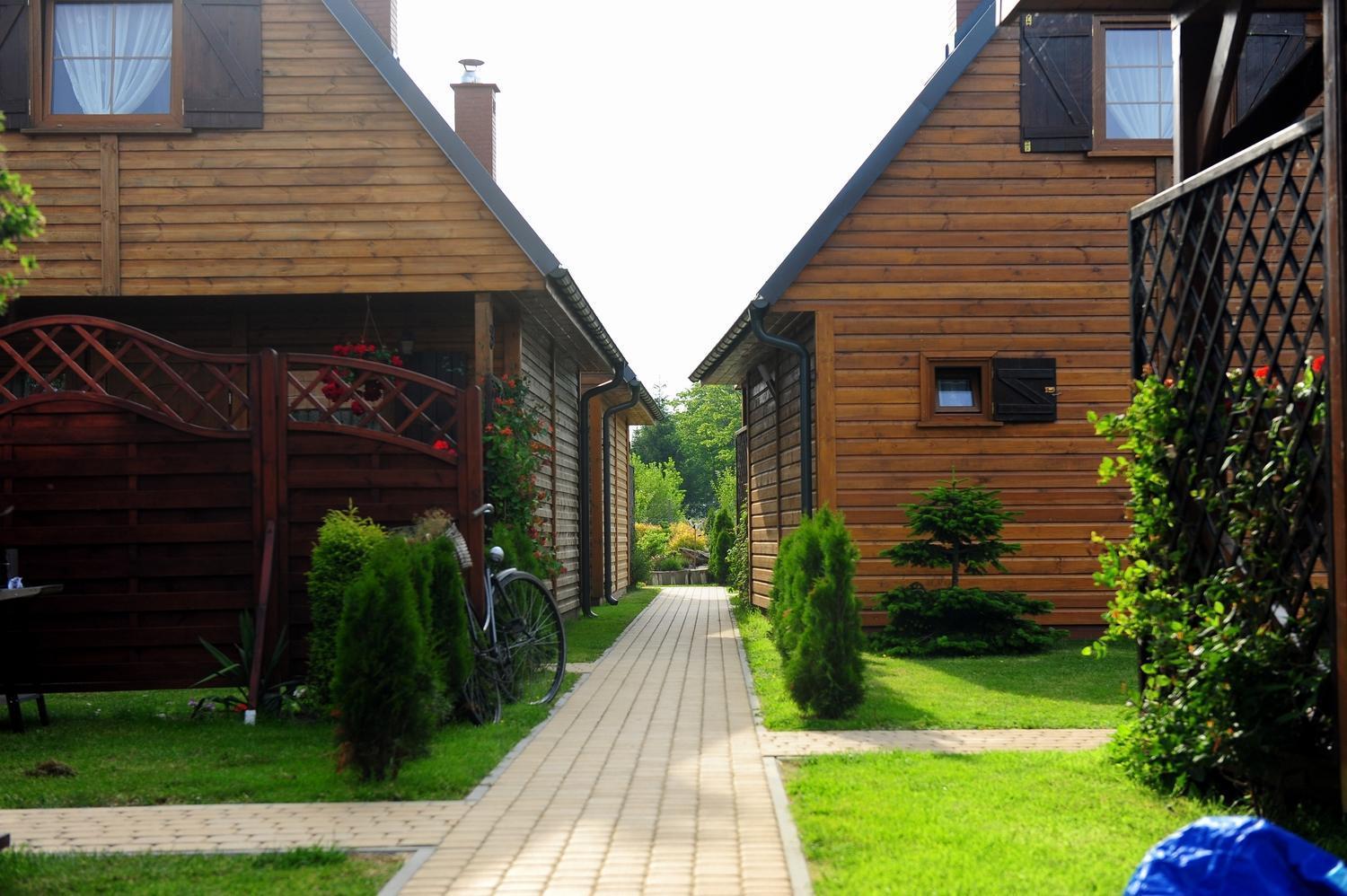 Całoroczne Domki Nad Morzem I Jeziorem Jezierzany Zewnętrze zdjęcie