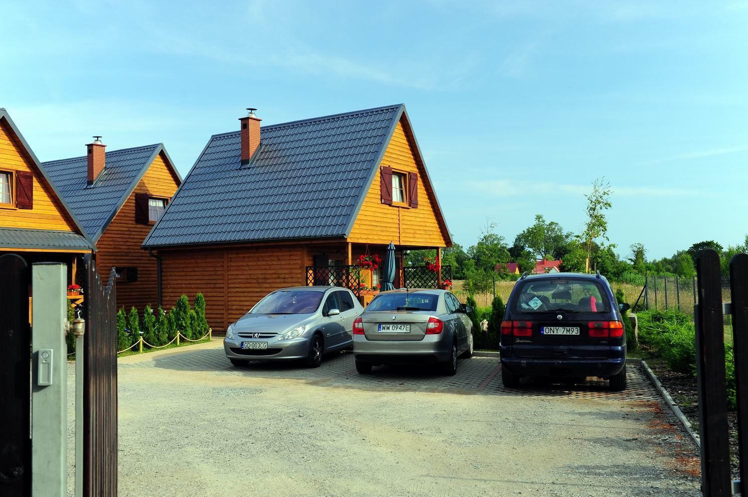 Całoroczne Domki Nad Morzem I Jeziorem Jezierzany Zewnętrze zdjęcie